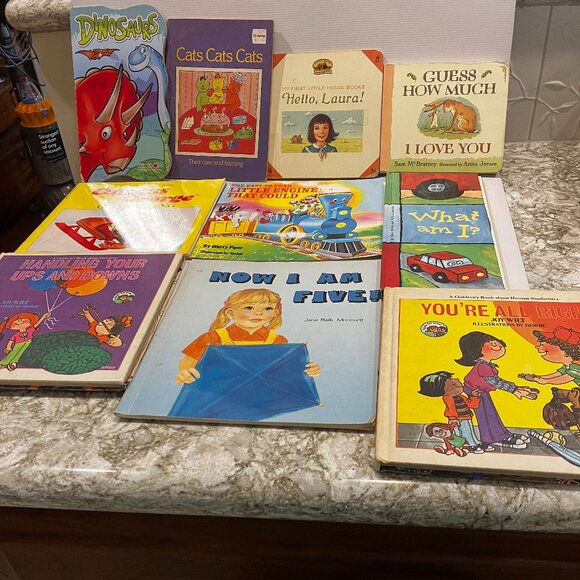 LOT of Vintage Children's Books Kids Books EUC 10 Books in All - Picture 1 of 5